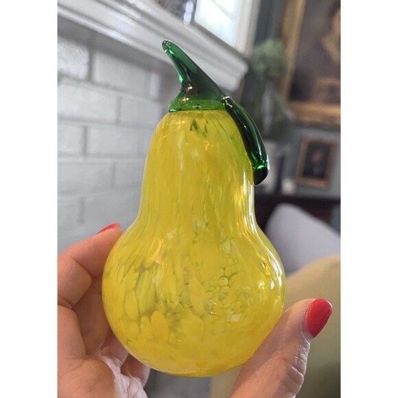 VTG Yellow Fused Blown Art Glass Pear Leaf Fruit Paperweight Mottled 4.75 - Picture 4 of 7